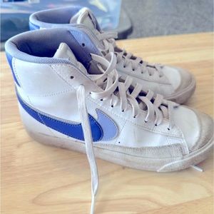 Youth Nike blazer mid double swoosh